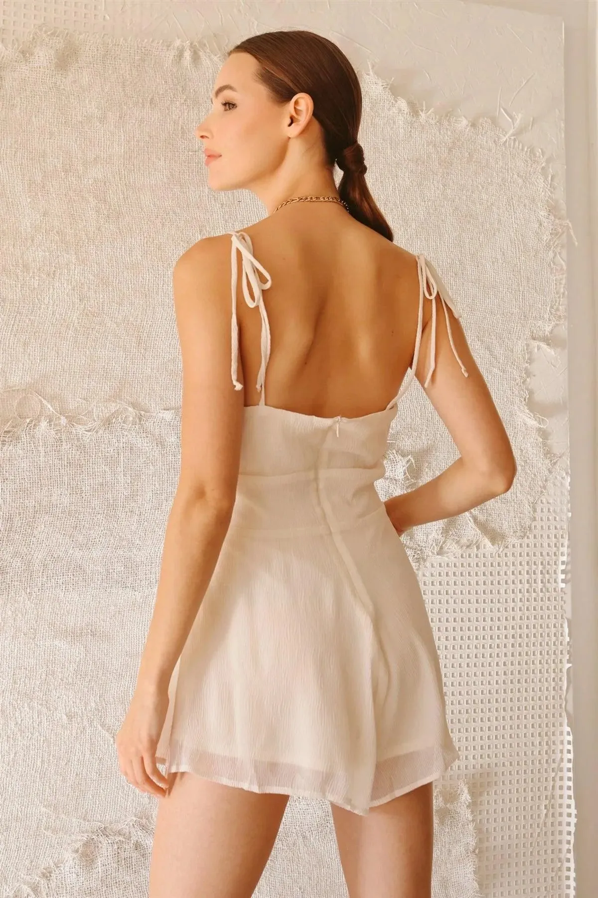 Cream Textured Sleeveless Self-Tie Strap Romper /3-2-1