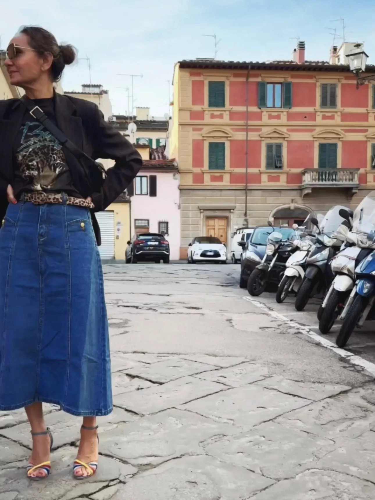 DENIM MIDI SKIRT WITH GOLD BUTTONS - BLUE