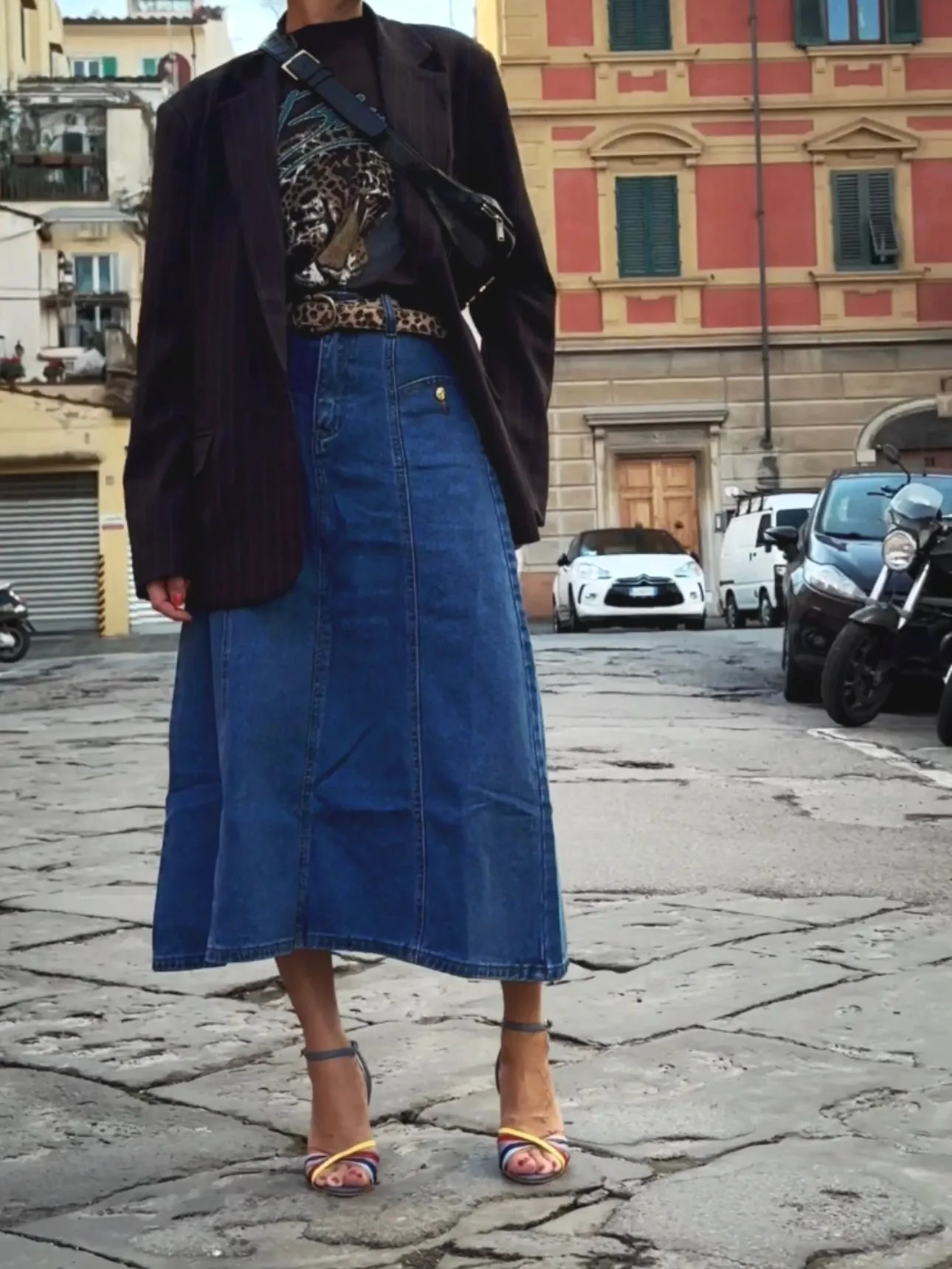 DENIM MIDI SKIRT WITH GOLD BUTTONS - BLUE