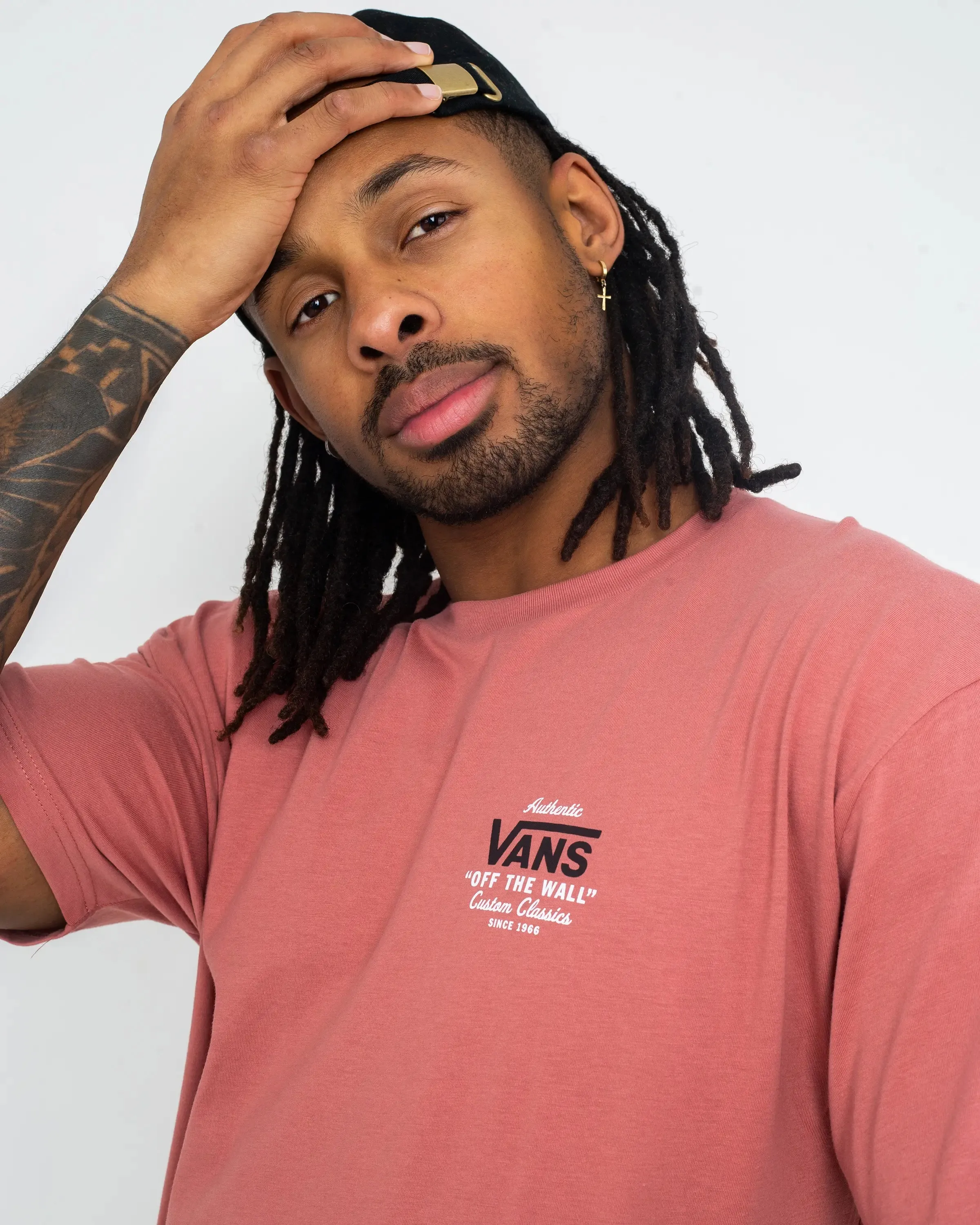 Holder Classic T-Shirt in Withered Rose & Black