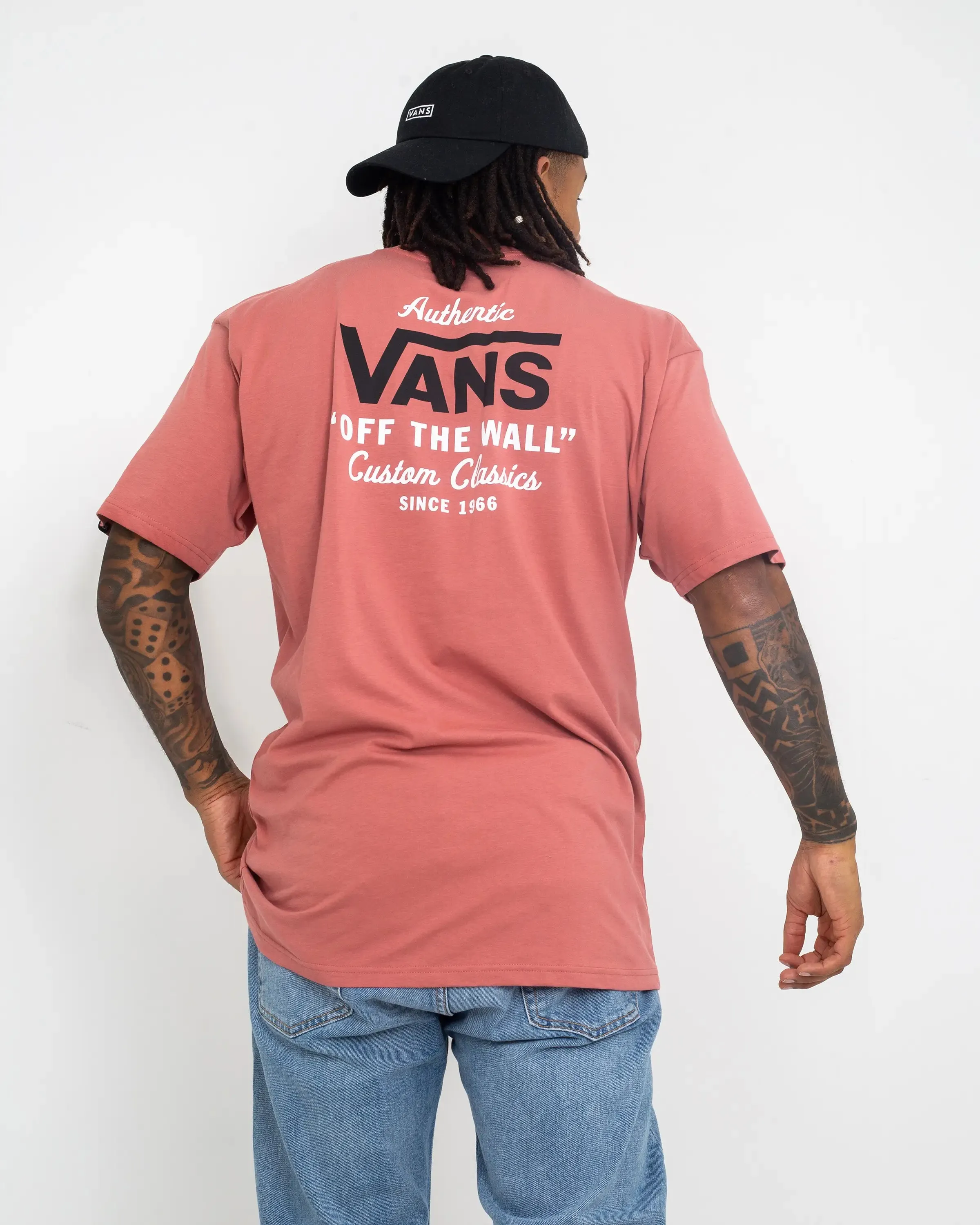 Holder Classic T-Shirt in Withered Rose & Black