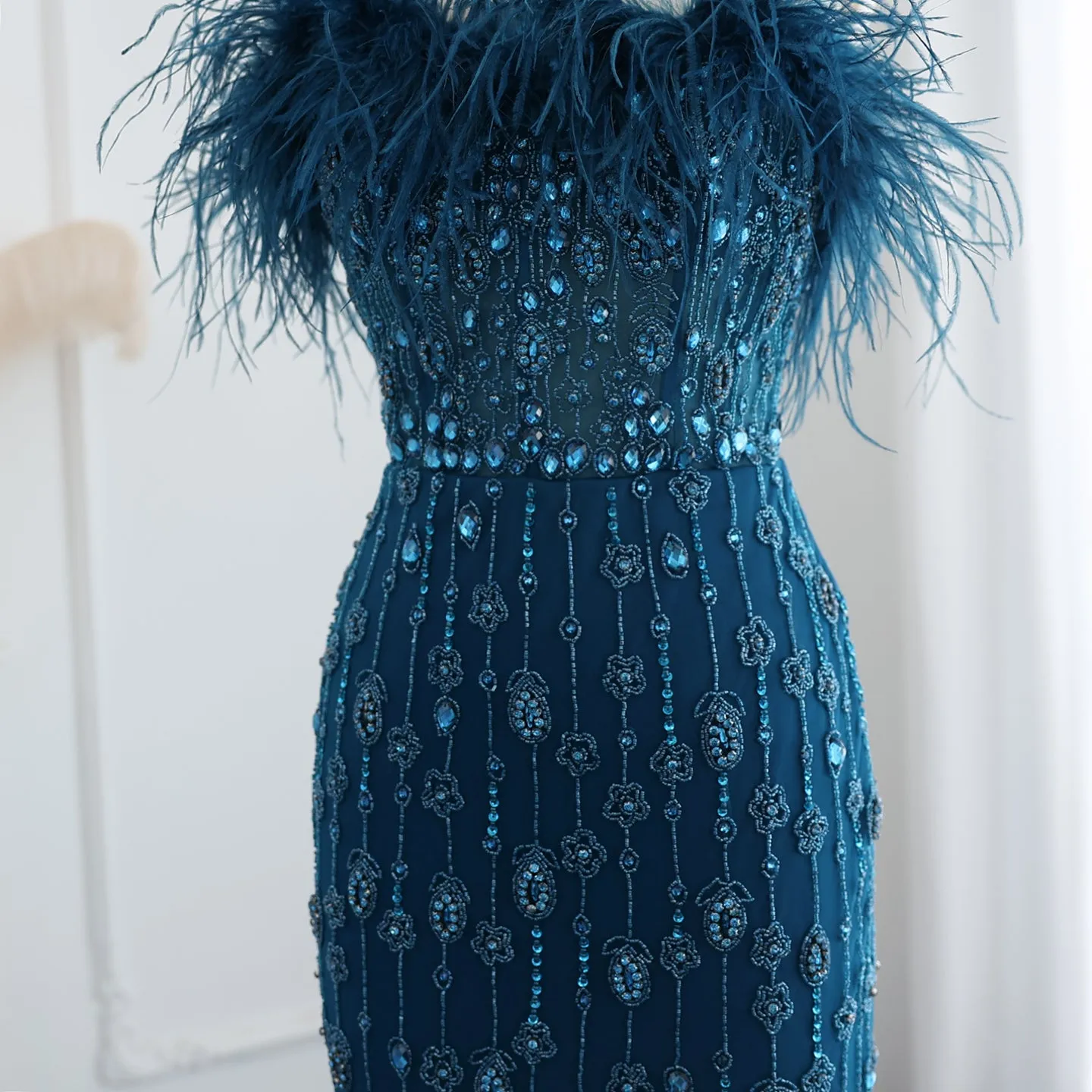 Luxury Feather Halter Mermaid Evening Dress SS176