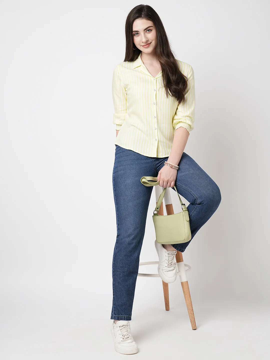 Women High-Rise Mom Fit Jeans
